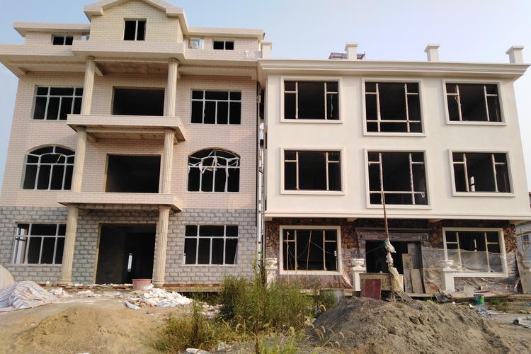 ?评估报告遭质疑：湖南长沙岳麓区百栋连片自建房拆迁评估程序是否合规？